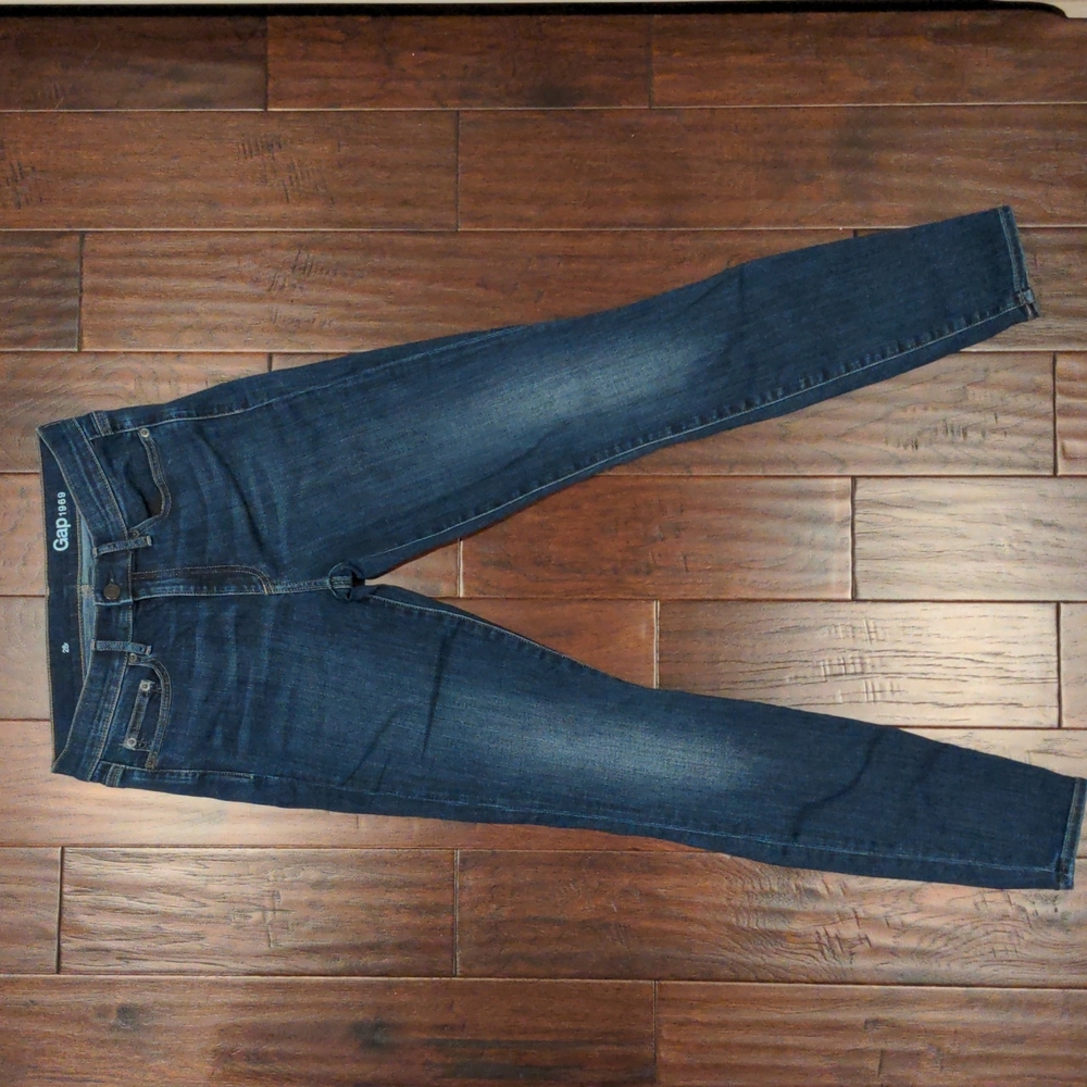 Gap resolution true skinny jeans size 28